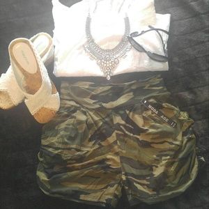CAMO HAREM SHORTS
